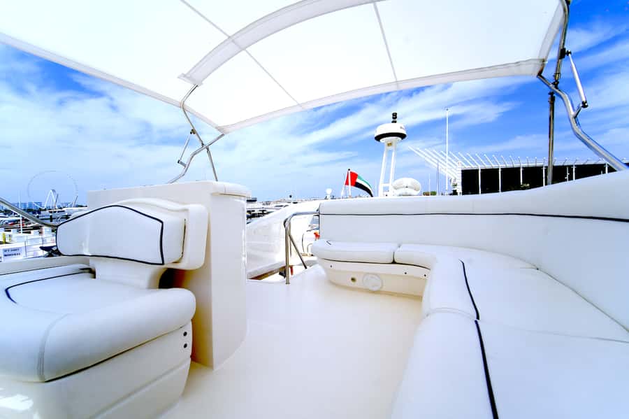 Dubai: Private Luxury Cruise on a Stylish 50ft Yacht - Food, Drinks, and Alcohol: What’s Included vs. What You’ll Add