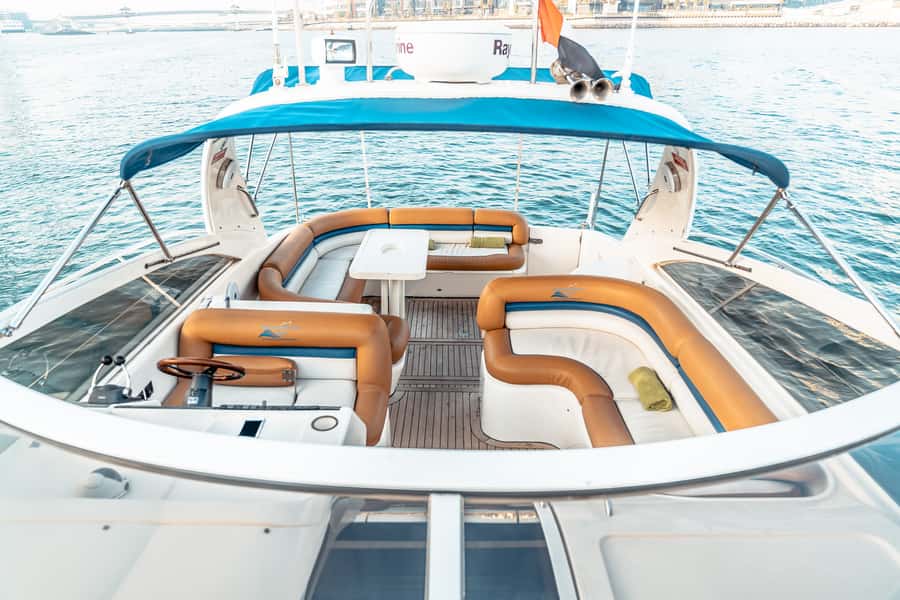 Dubai: Private Luxury Everest Yacht Cruise from Dubai Marina - Private Everest yacht: what the 42-foot setup changes