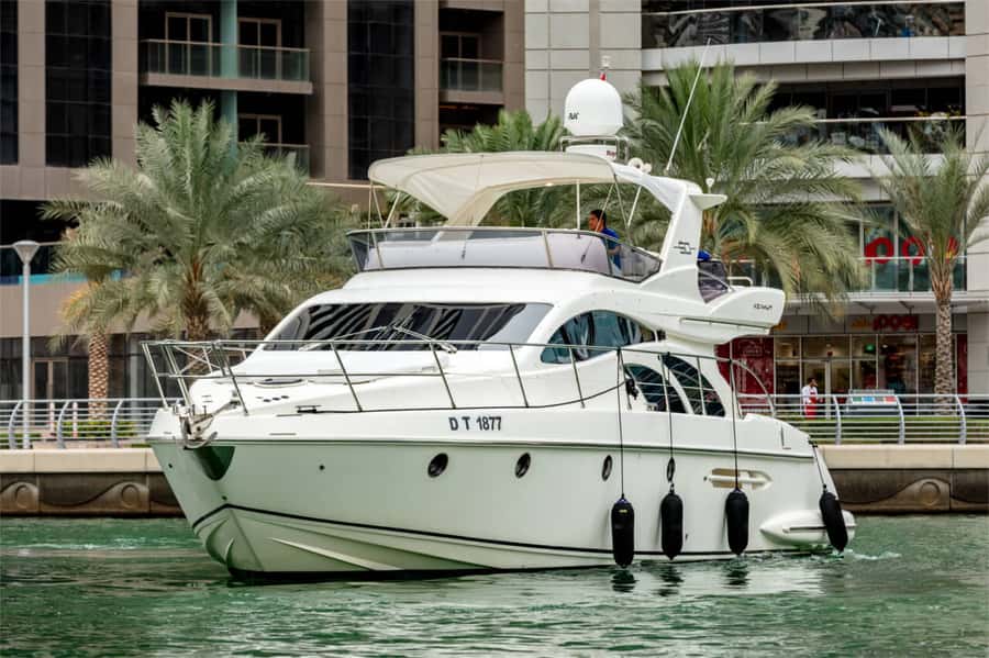 Dubai: Private Luxury Yacht Cruise for up to 20 People - Hotel icons and resort names: how to read what you’re seeing