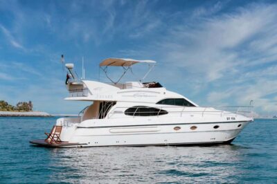 Dubai: Private Luxury Yacht Tour on a 50-Foot Yacht - Your 2–8 Hour Schedule: Daylight vs Night Views