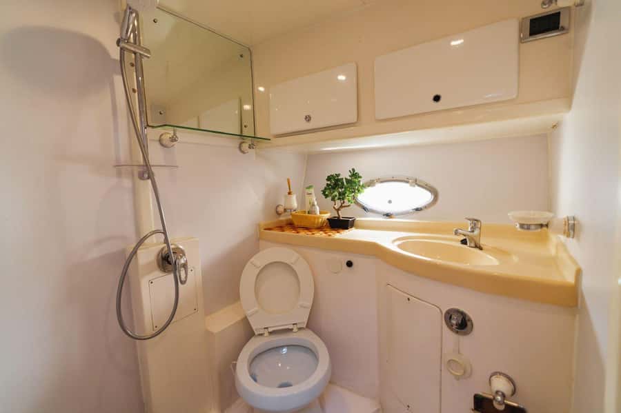 Dubai: Private Luxury Yacht Tour on a 50-Foot Yacht - Bring Food or Go Full BBQ: Electric Grill, Fridge, and Cooler Box