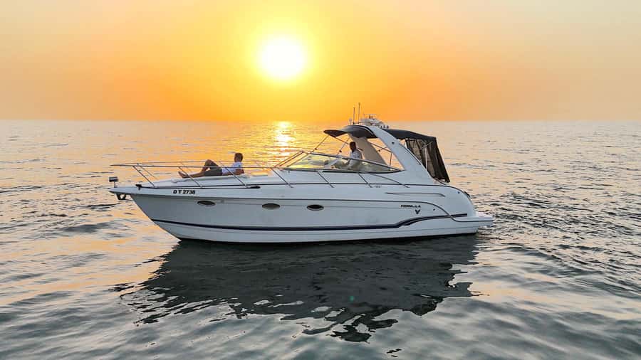 Dubai: Private Yacht Cruise for Unforgettable Memories - Sunset views feel personal on a private 34FT yacht
