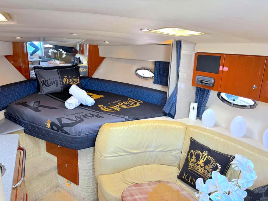 Dubai: Private Yacht Cruise for Unforgettable Memories - What to bring (and what not to do) for a smooth cruise