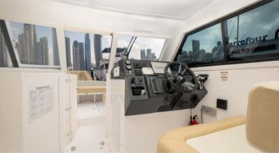 Dubai: Private Yacht Tour 36ft (+1 hr free) offer till Sep15 - The sightseeing route: Dubai Marina to Burj al Arab from the sea