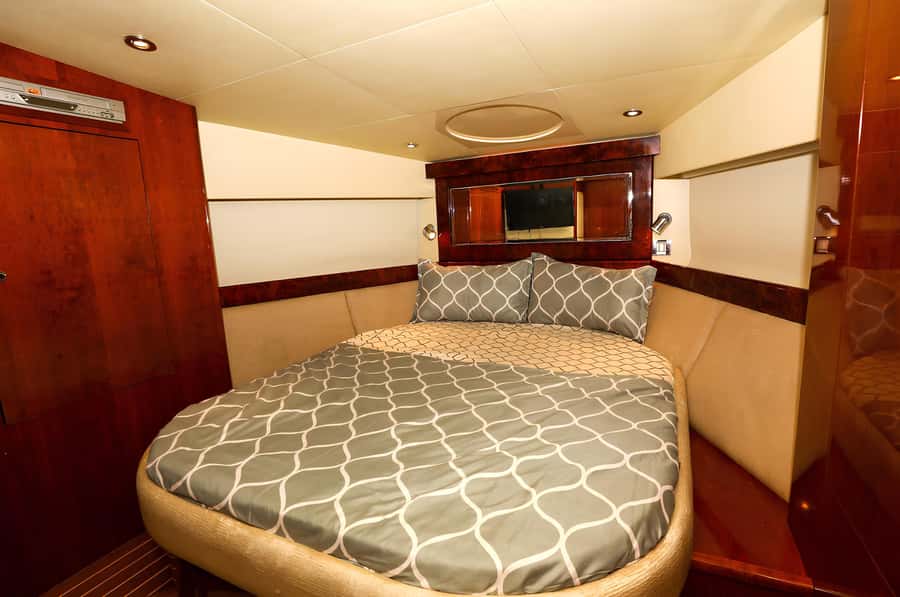 Dubai: Private Yacht Tour Experience with Soft Drinks - How the cruise route works: 1 hour, 2 hours, and the longer Atlantis options
