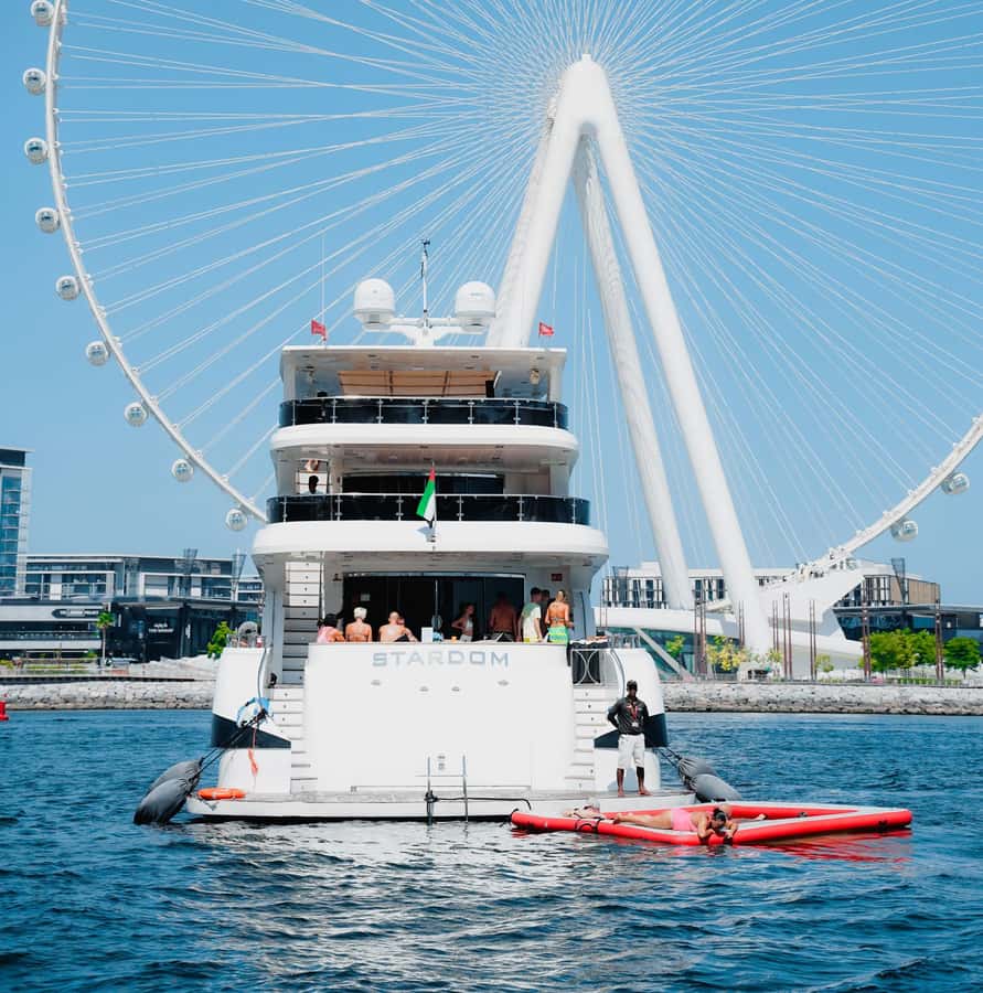 Dubai: Superyacht Experience with Live Music & Drinks - Key Points You Should Care About