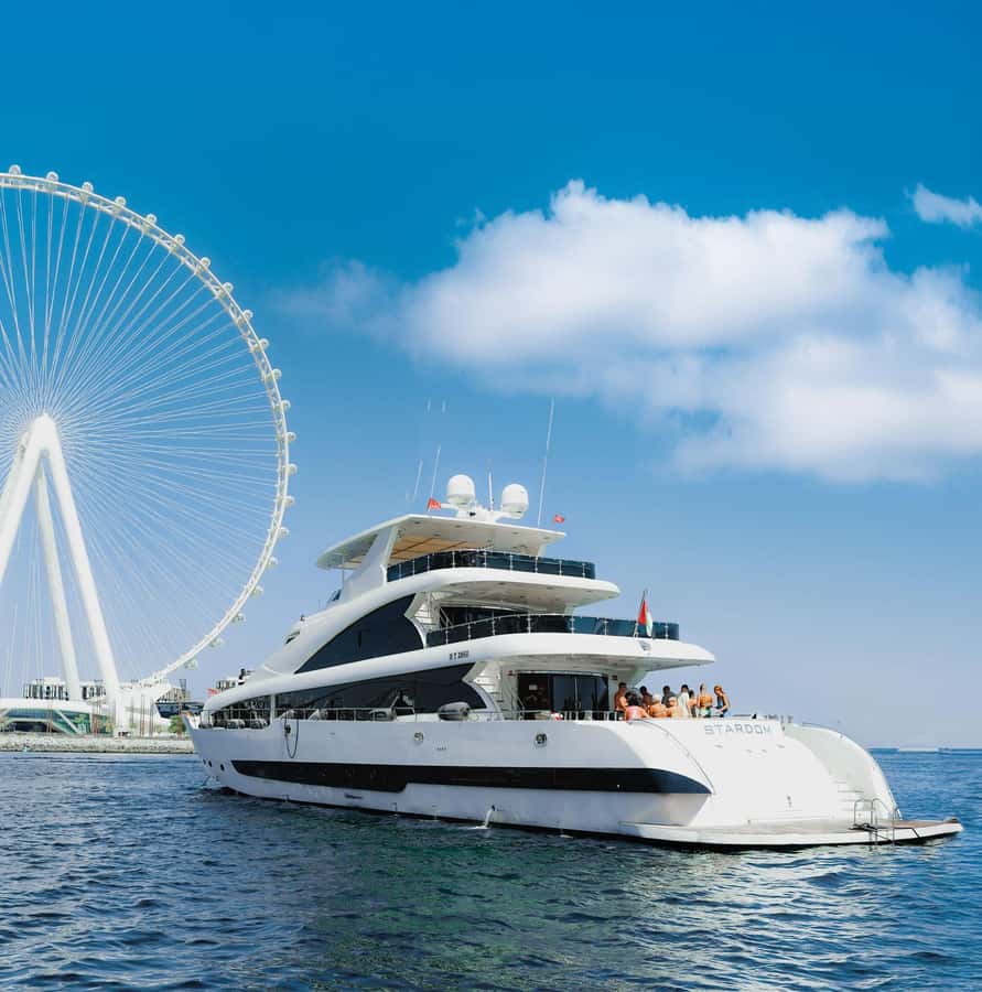 Dubai: Superyacht Experience with Live Music & Drinks - The Food: Breakfast, Lunch, or Dinner That Actually Feels Like a Meal