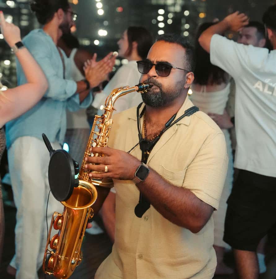 Dubai: Superyacht Experience with Party & Live DJ - The route: Dubai Harbour to Jumeirah, Blue Water Island, and Atlantis