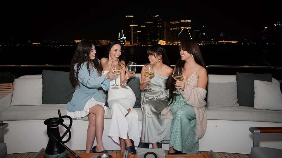 Dubai: Superyacht Experience with Party & Live DJ - On board fun beyond the party: WiFi and Mario Kart