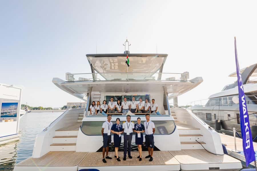 Dubai: The Luxury Yacht Tour with Live BBQ Option - Price and value: $19 is the kind of deal you hope exists