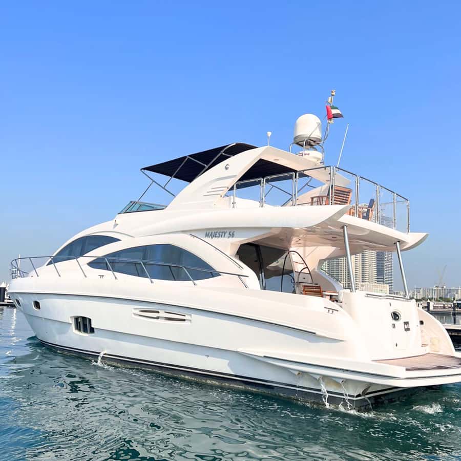 Dubai:Yacht Sightseeing with 30mins Jet-ski on Ain Dubai - Atlantis The Palm and the Palm Jumeirah: iconic waterfront, quick photo ops