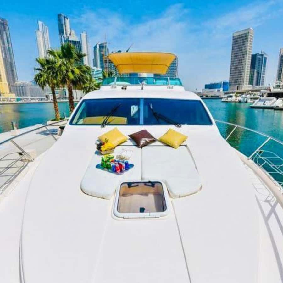 Dubai:Yacht Sightseeing with 30mins Jet-ski on Ain Dubai - JBR stop: beach time plus that classic boardwalk energy