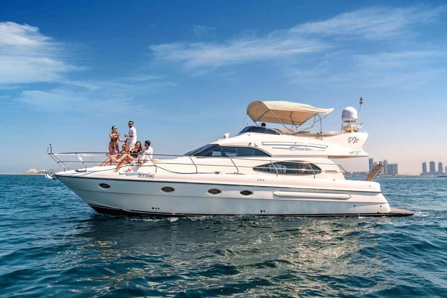 Dubai Yacht Tour - Boat Trip upto 12 guests Private event - Entering Dubai from the water: what makes this yacht tour feel special