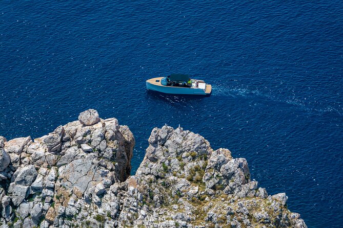 Dubrovnik to Elaphiti: Yacht Escape in Style - Šipan Island and the Optional BOWA Restaurant Moment