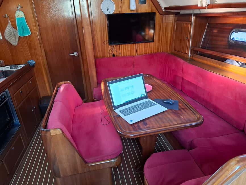 Dubrovnik yacht cruise-Elafity islands & Blue cave - Lopud: dinner near the sea (and a chance to explore a bit)