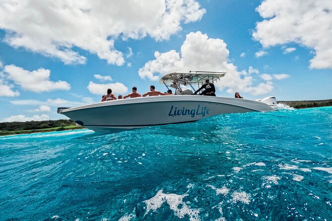 Exclusive 38ft Yacht Charter Experience in Klein Curaçao - Why a 38ft private yacht makes Klein Curacao feel different