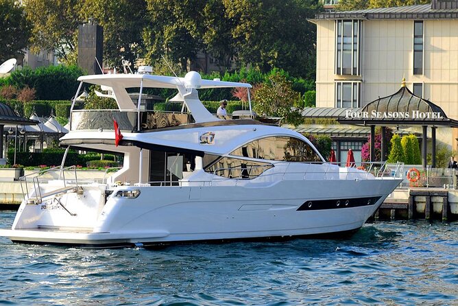 Exclusive Bosphorus Cruise - Luxury Yacht Experience in Istanbul - Kucuksu Palace and the quiet power of royal shoreline spaces