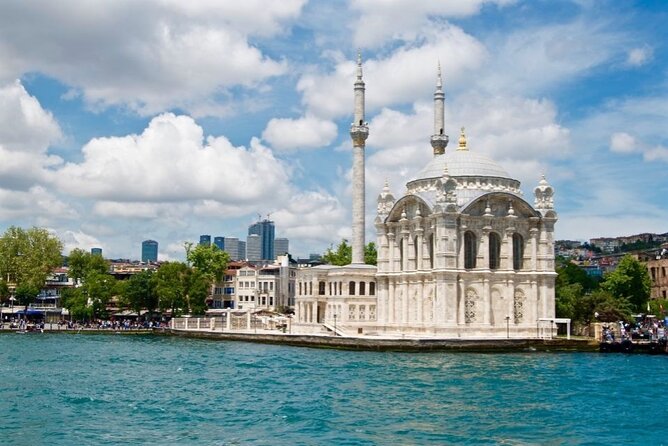 Exclusive Luxury Yacht Bosphorus Sightseeing Cruise in Istanbul - Fatih Sultan Mehmet Bridge to Anadoluhisarı: two shores, two fortresses, one story