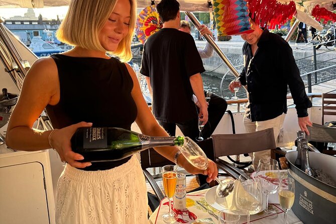 Exclusive Yacht Tour of Stockholm: sunset, dinner, lunch, cruise - Food, Drinks, and Onboard Comfort (Including Chilly-Wind Reality)