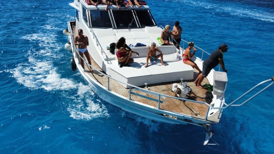 Favignana and Levanzo in relax with yacht Floen - Setting out from Molo Navi Veloci on yacht Floen