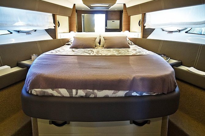 Fjordcruise in a Luxury Yacht Arctic Queen - The captain’s role: stories, pace, and the small-group advantage