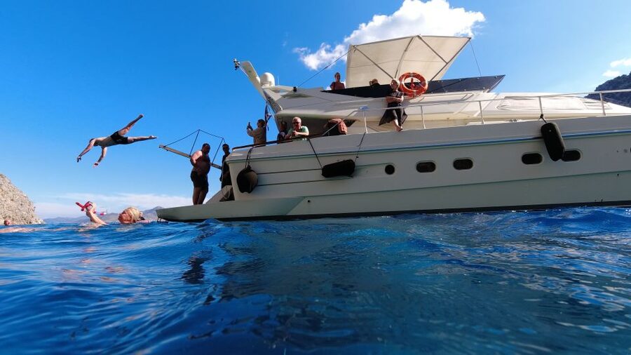 From Rhodes: Yacht Cruise to Lindos with Lunch and Drinks - What You Really Get Onboard: Comfort, Gear, and Small Details