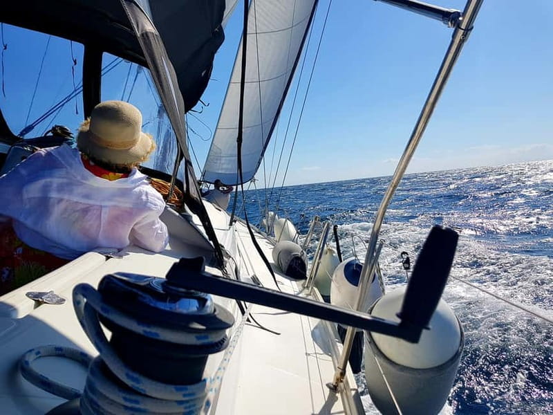 From Skiathos Marina: Yacht Sailing Day Trip with Lunch - Skopelos coastline hopping: Kastani and Hovolo