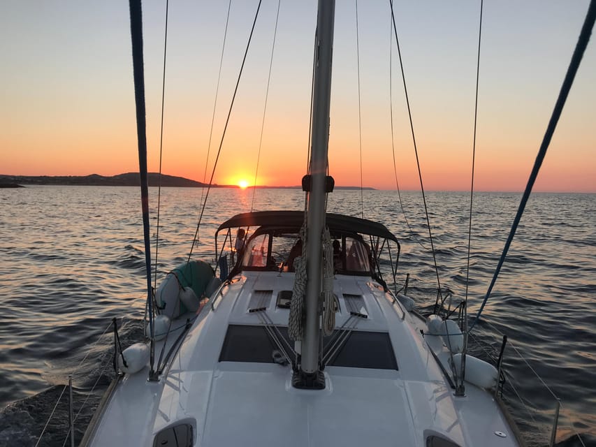 From Valletta: Romantic Sunset Cruise on a Sailing Yacht - The golden-hour route: passing Valletta, Birgu, Senglea, and Cospicua