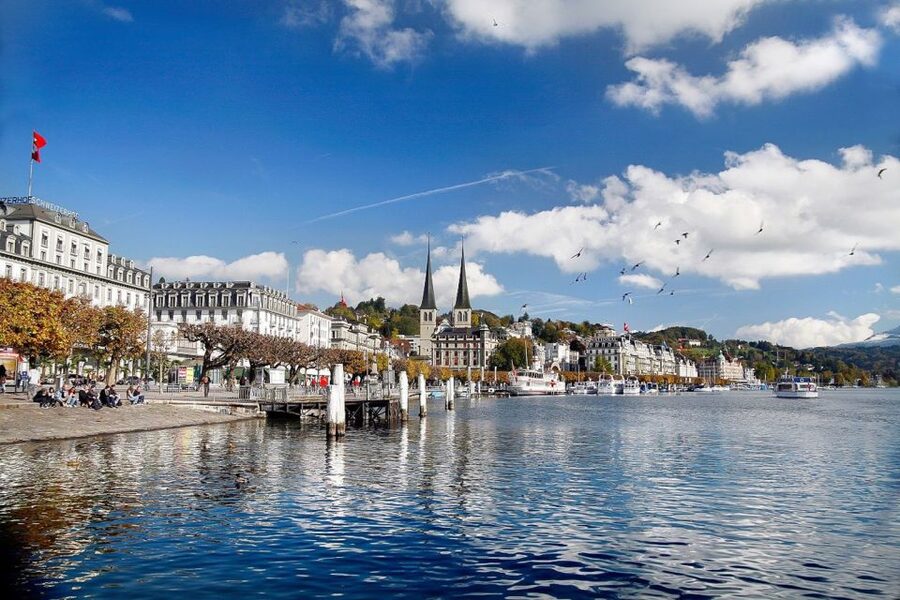 From Zurich: Day Trip to Lucerne with Optional Yacht Cruise - Who this day trip suits best
