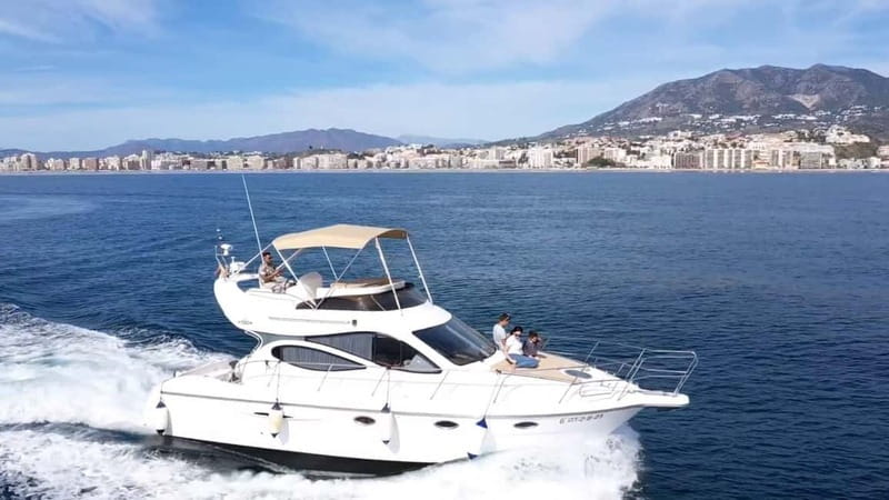 Fuengirola : 2 hours LUXURY Yacht Dolphin Trip DRINKS SNACKS - The 2-Hour Cruise Along Costa del Sol: How the Time Plays