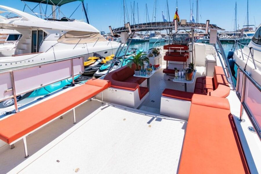 Fuengirola: Fantastic Dolphin Watching Yacht Tour with Drink - Accessibility and Comfort Details That Matter