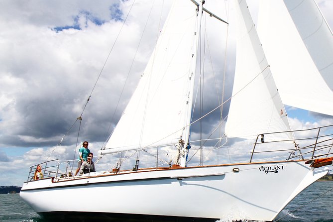 Full-Day Bay of Islands Tour by Vigilant Yacht Charters - Sailing out of Russell: why this feels more authentic