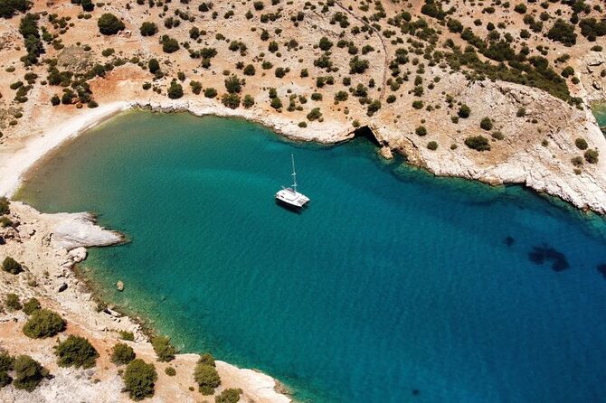 Full Day Yacht Tour in Catamaran Naxos Greece - Lunch on the Aegean: good food and a real mid-day break