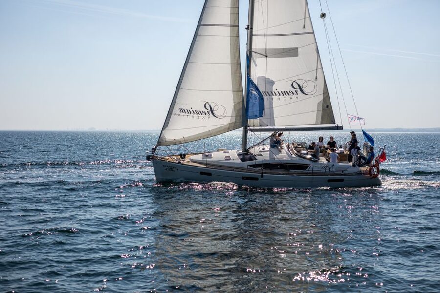 Gdańsk: Motlawa and Port yacht cruise with Welcome Drink - FAQ