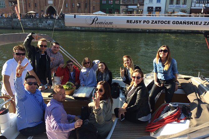 Gdańsk: Motlawa and Port yacht cruise with Welcome Drink - Gdańsk from the Motława: why this cruise feels different