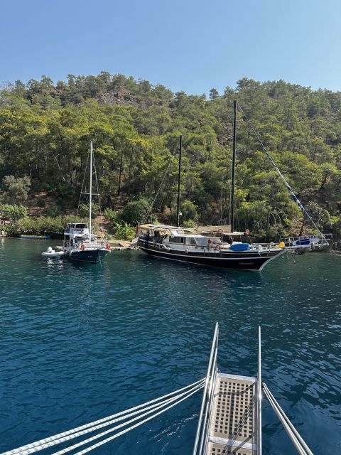 Gocek: Yacht Trip and 12 Island Full-Day Tour with Lunch - Stop-by-stop: Kille Koyu and Sarsala Koyu swim breaks