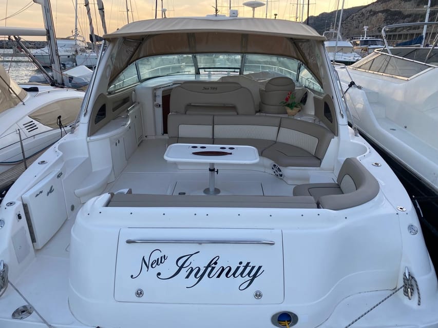 Gran Canaria: Excursion on private yacht with drinks, lunch and snorkeling - Pickup in the south of Gran Canaria and getting to the marina