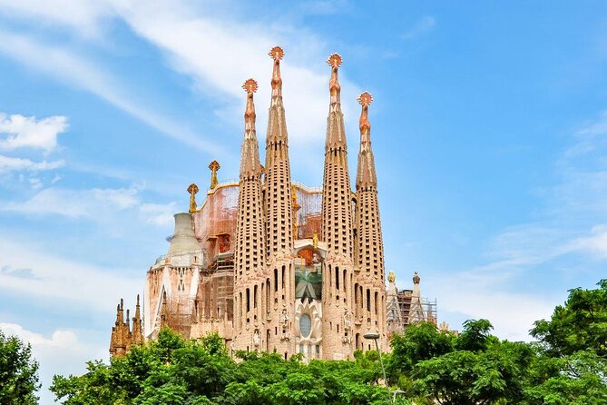 Guided Private Yacht Tour in Barcelona Spain - Key moments to focus on