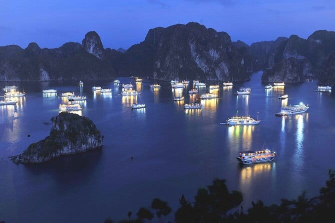 Halong Bay Day Trip Explore Caves, Kayak & Lunch by Saquila Yacht - Sailing out: karst scenery plus a planned approach to Vung Vieng