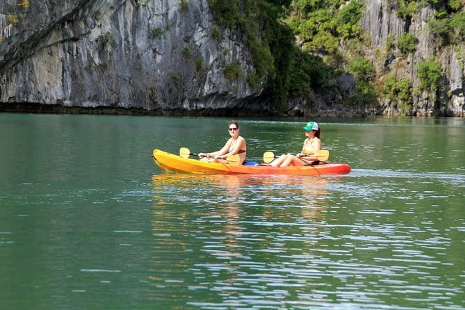 Halong Bay Day Trip Explore Caves, Kayak & Lunch by Saquila Yacht - Tea culture and The Bay Harmony performance on the yacht