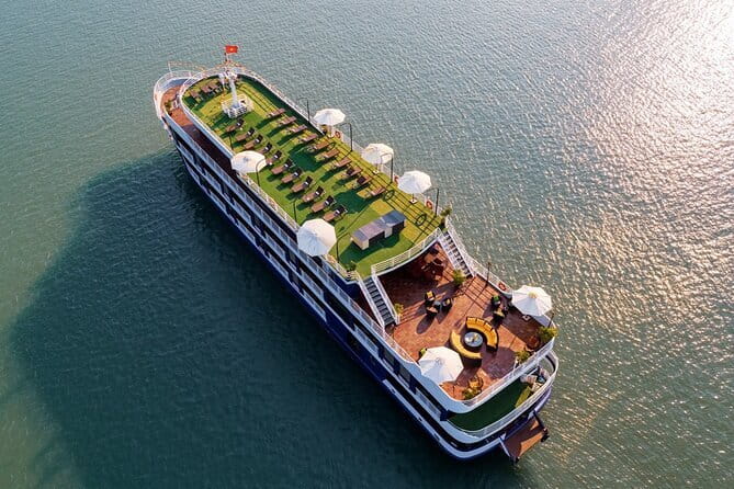 Halong Bay Day Trip Explore Caves, Kayak & Lunch by Saquila Yacht - Heading back: the last sightlines before 16:30