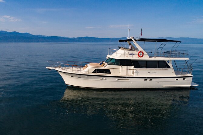 Hatteras 58-61' Luxury Yacht in Puerto Vallarta & Nuevo Nayarit - Crew service is the real differentiator