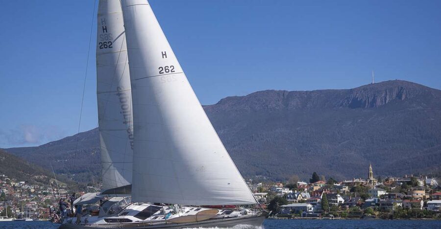 Hobart: Luxury Yacht Scenic Sailing Tour with Snacks - Taking the Helm on a Sydney to Hobart Veteran