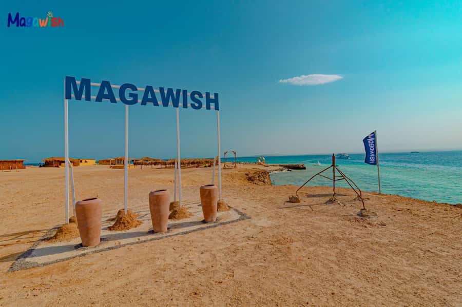 Hurghada: Elegance Yacht Cruise To Orange & Magawish island - Seafood lunch on the islands: where the value shows up