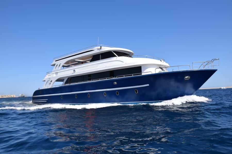 Hurghada: Luxury Private Yacht with Optional Lunch & Drinks - Getting on the water fast: Hurghada pickup and marina timing