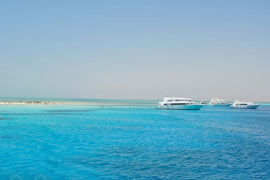 Hurghada: Luxury Private Yacht with Optional Lunch & Drinks - Transfers, timing, and the real length of the day