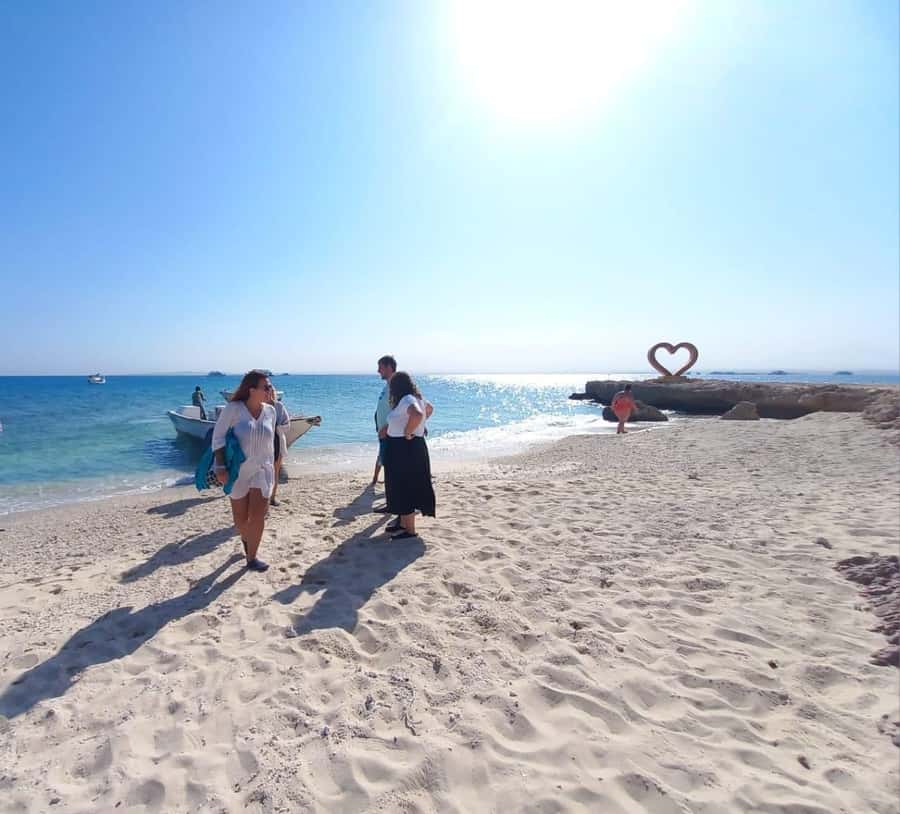 Hurghada: Yacht trip To Magawish island w Snorkeling & Lunch - Practical Tips So Your Day Runs Smooth
