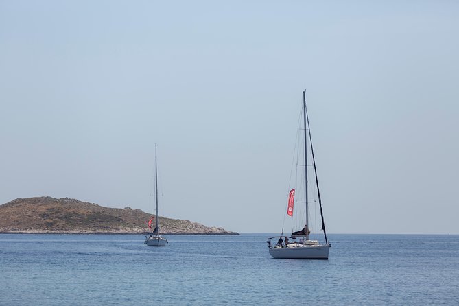 Hvar - Full Day Sail on a yacht - friendly skipper- small group - lunch optional - The Red Rocks: rust-colored cliffs and cliff-jump potential