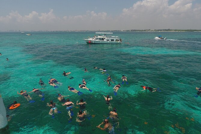 Isla Mujeres Full Day Tour on Yacht with Snorkel and Buffet - Lunch on the Yacht: Included Food, Different Expectations