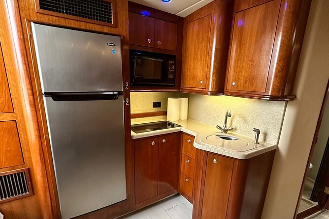 Island Fun Yacht Rental in Miami Beach - Price and value: when $885 feels fair (and when it doesn’t)